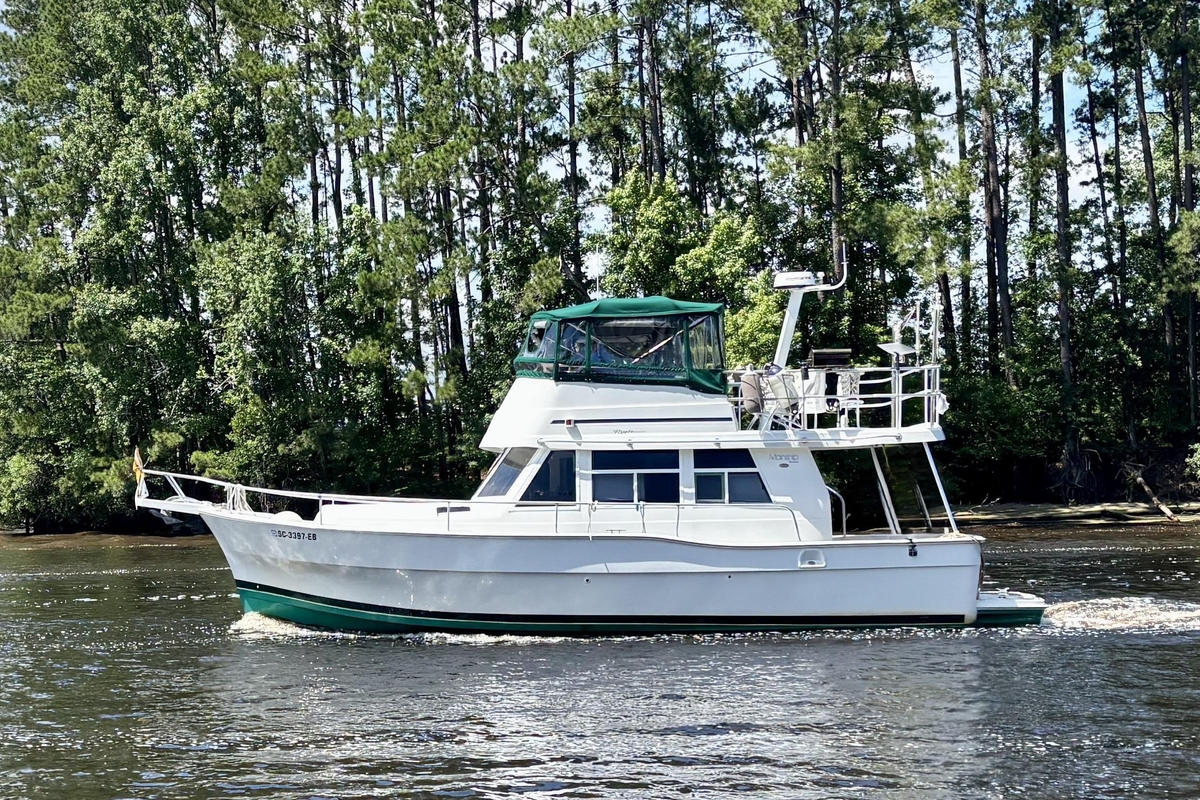 2000 Mainship 390 Trawler - Sold Boat
