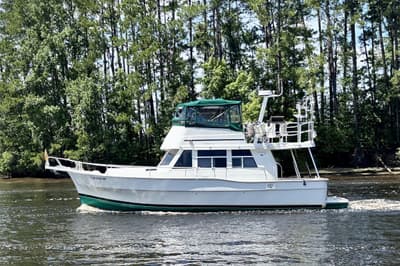 BOATZON | Mainship 390 Trawler 2000