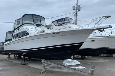 BOATZON | Mainship 40 Sedan Bridge 1993
