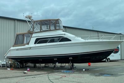 BOATZON | Mainship 40 Sedan Bridge 1996