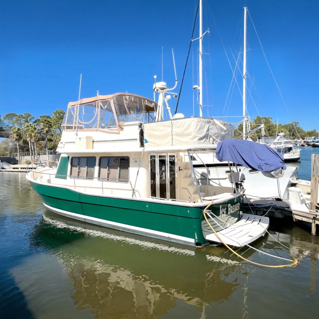 2004 Mainship 400 Trawler - Sold Boat