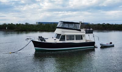 BOATZON | Mainship 400 Trawler 2005