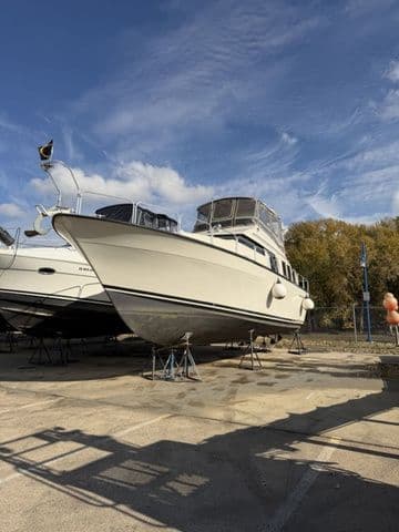 BOATZON | Mainship 41 Double Cabin 1989