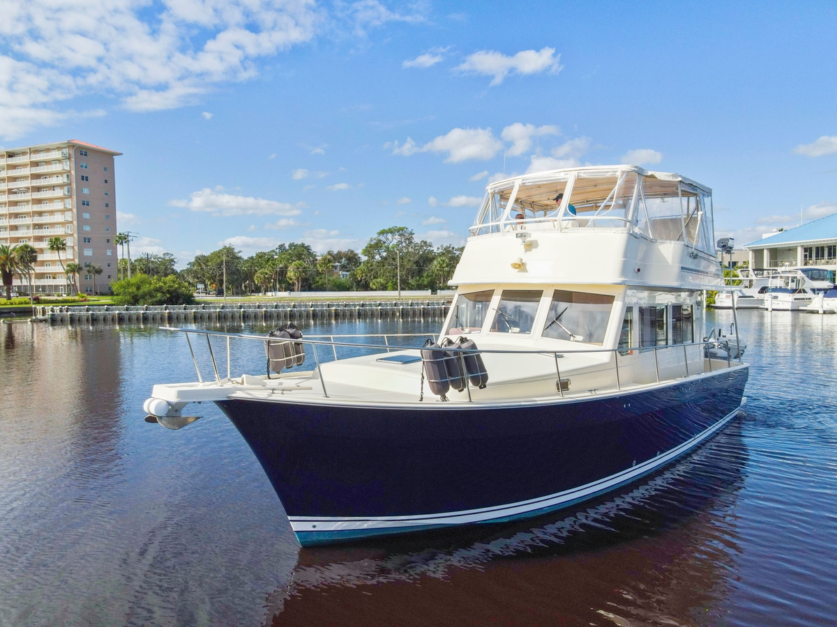 2007 Mainship 43 Sedan Trawler - Sold Boat
