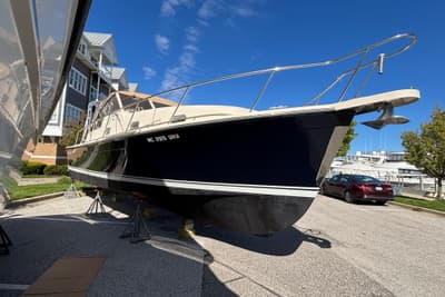 BOATZON | Mainship Pilot 34 Sedan 2006