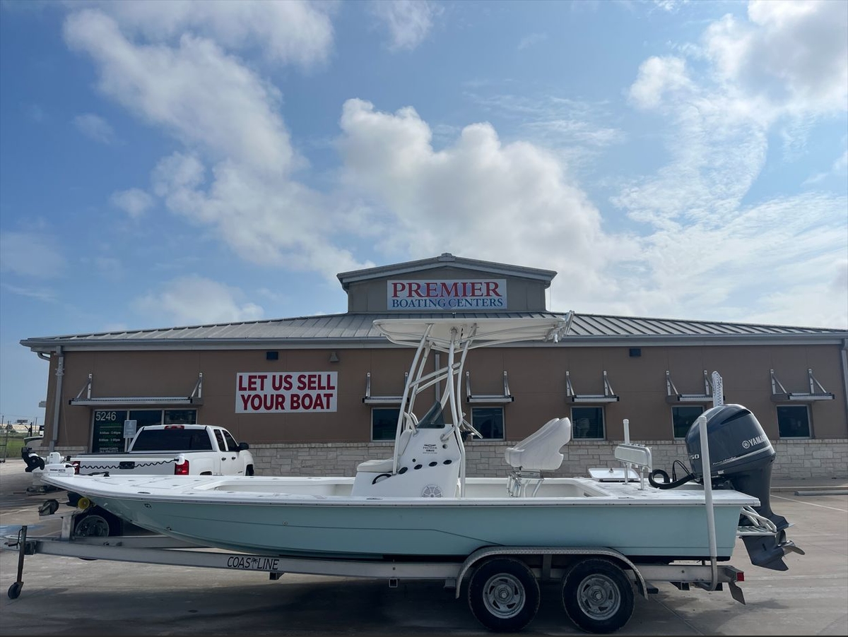 2012 Majek 25 Xtreme - Sold Boat