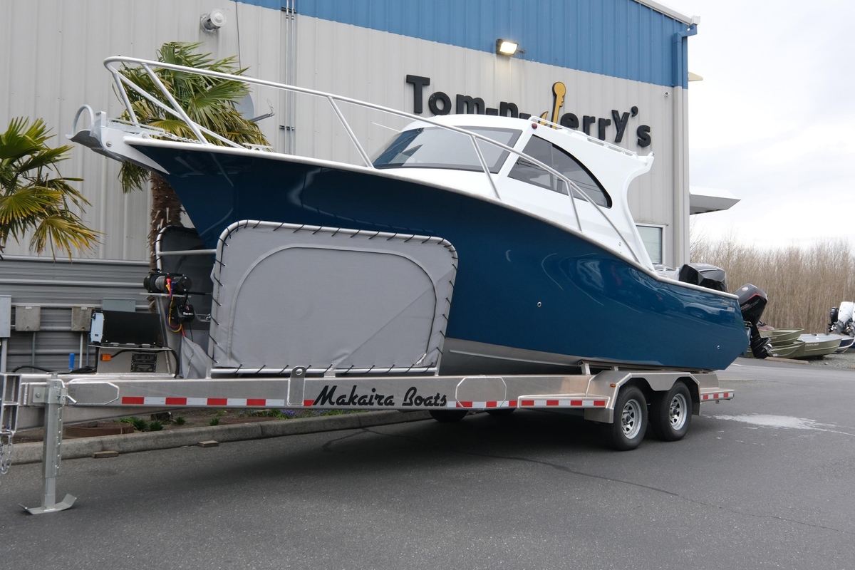 2026 Makaira 28 - Sold Boat