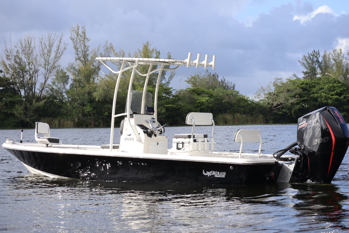 2019 Mako 21 LTS - Sold Boat