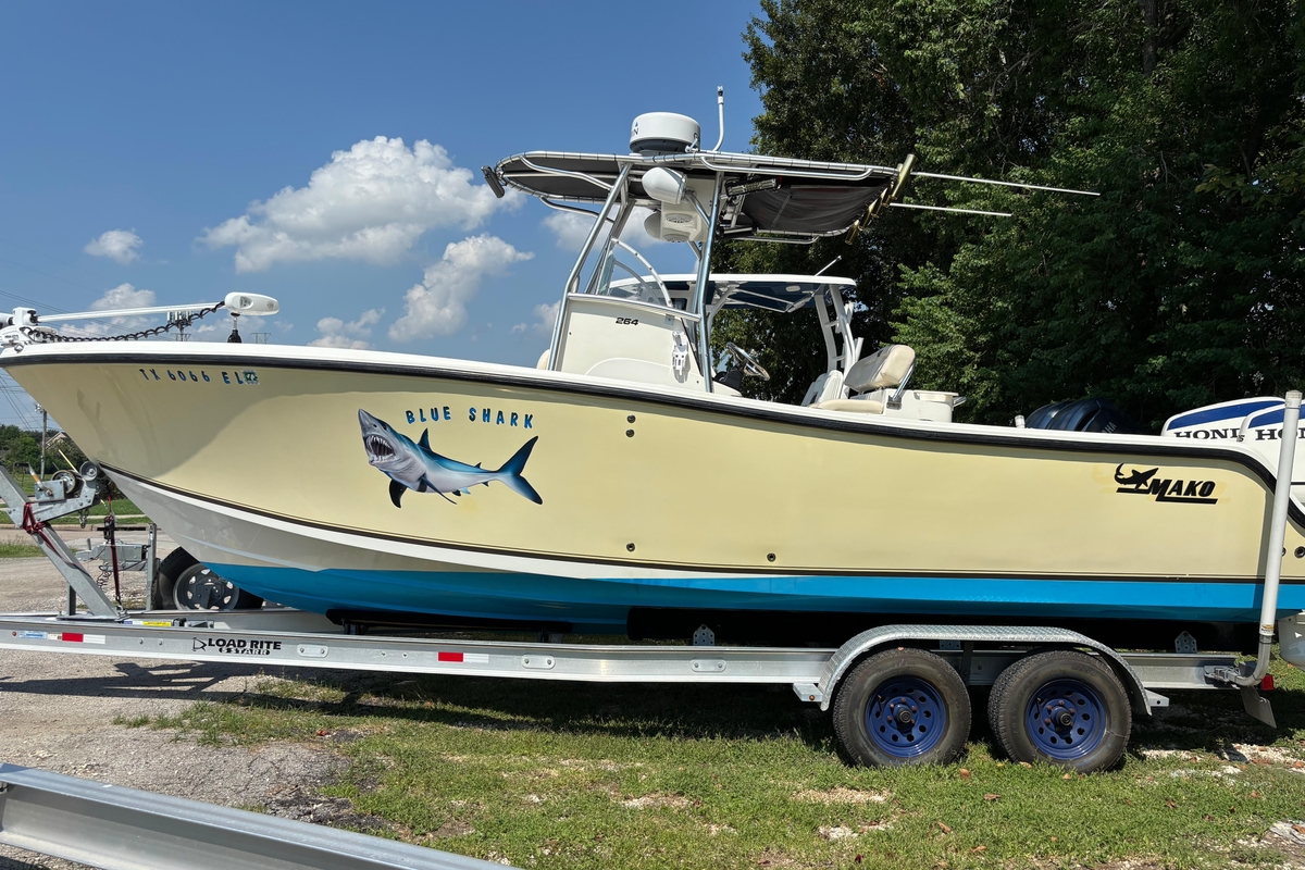 2008 Mako 264 Center Console - Sold Boat
