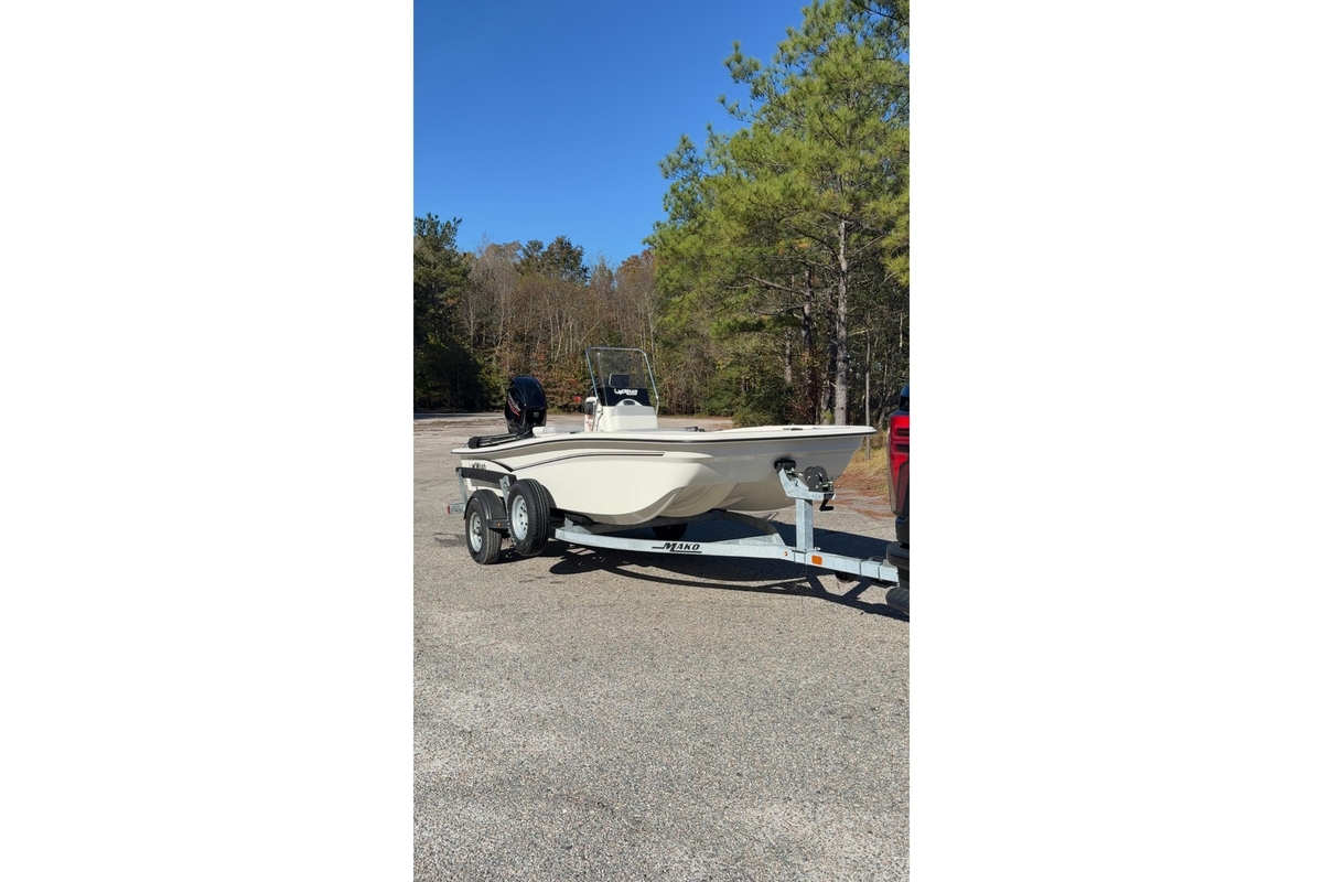 2024 Mako Pro Skiff 15 CC - Sold Boat