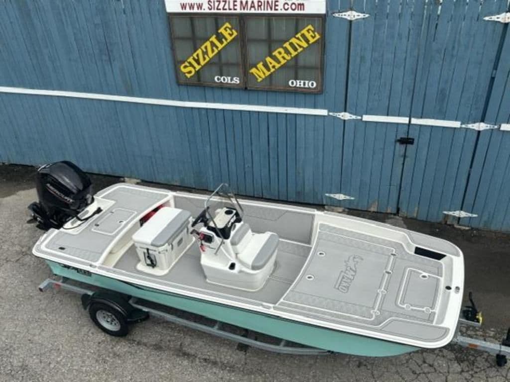 Mako Pro Skiff 17 CC 2025