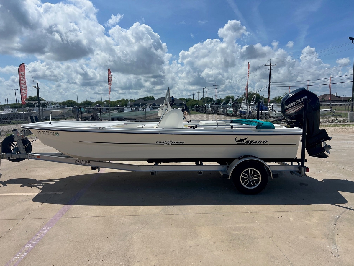 2017 Mako Pro Skiff 19 CC - Sold Boat