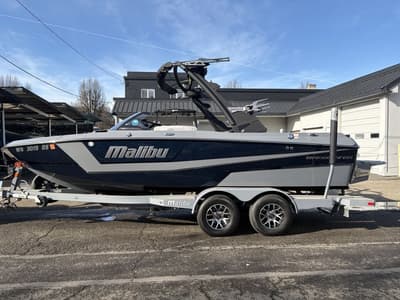 BOATZON | Malibu Boats 21 LX 2023