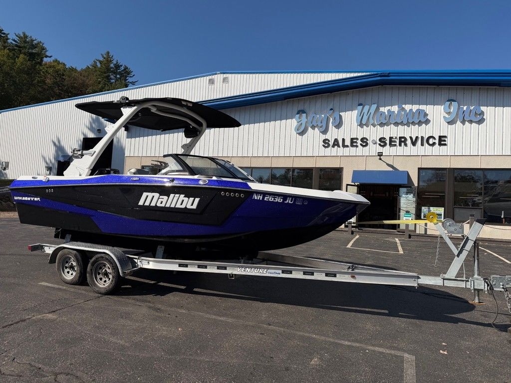 2023 Malibu Boats 21 LX - Sold Boat