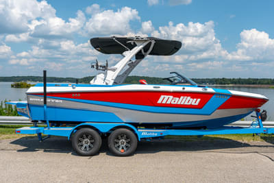 BOATZON | Malibu Boats 21 LX 2025