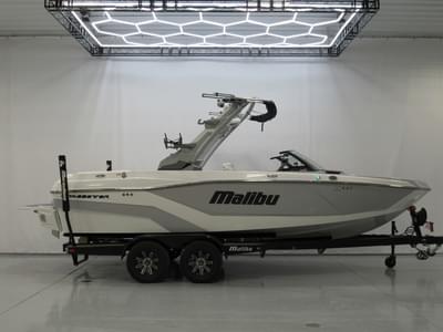 BOATZON | Malibu Boats 21 LX 2026 BOATZON | Malibu Boats 21 LX 2026