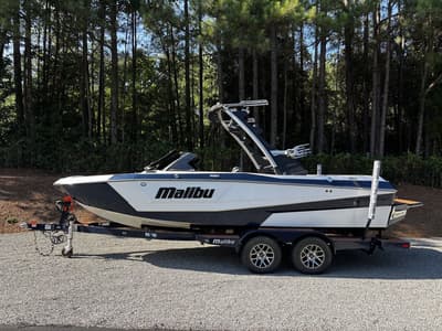 BOATZON | Malibu Boats 21 LX 2023