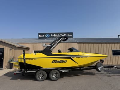 BOATZON | Malibu Boats 21 MLX 2020