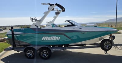 BOATZON | Malibu Boats 21 MLX 2021