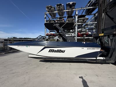 BOATZON | Malibu Boats 21 MLX 2021