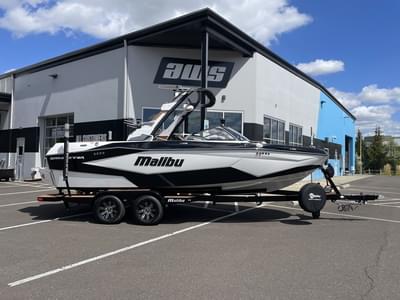 BOATZON | Malibu Boats 22 LSV 2026