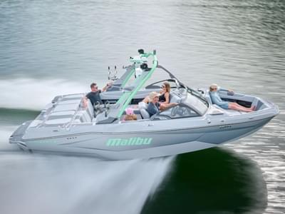 BOATZON | Malibu Boats 22 LSV 2026