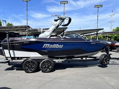 BOATZON | Malibu Boats 22 LSV 2026