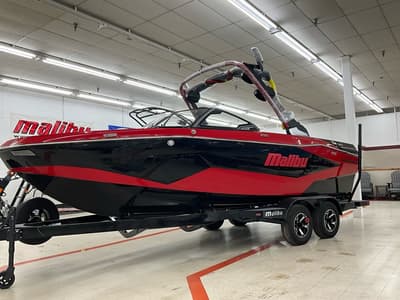 BOATZON | Malibu Boats 22 LSV 2026