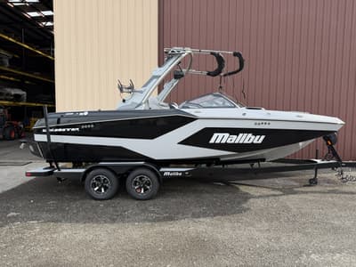 BOATZON | Malibu Boats 22MXZ 2026