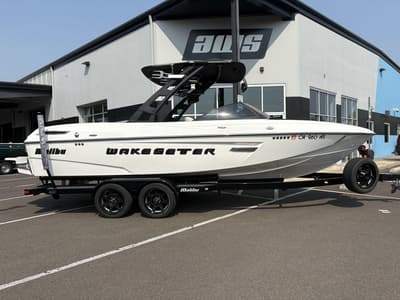 BOATZON | Malibu Boats 23 LSV 2015