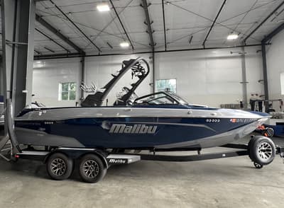 BOATZON | Malibu Boats 23 LSV 2021