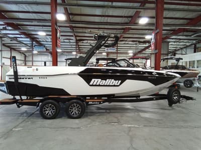 BOATZON | Malibu Boats 23 LSV 2023