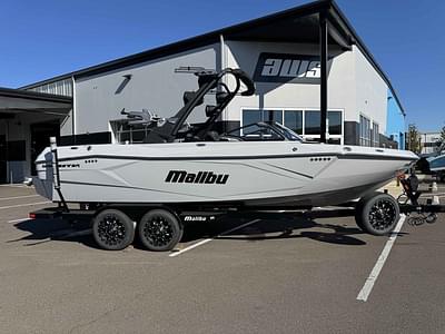 BOATZON | Malibu Boats 23 LSV 2025
