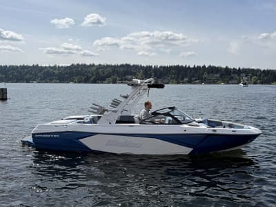 BOATZON | Malibu Boats 23 LSV 2025