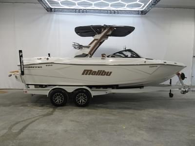 BOATZON | Malibu Boats 23 LSV 2026