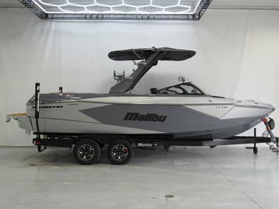 BOATZON | Malibu Boats 23 LSV 2026
