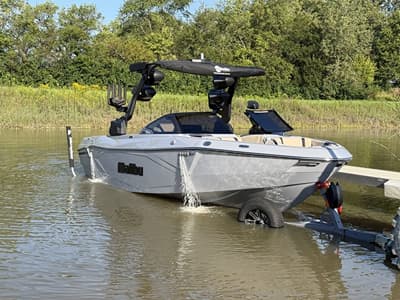 BOATZON | Malibu Boats 23 LSV 2027