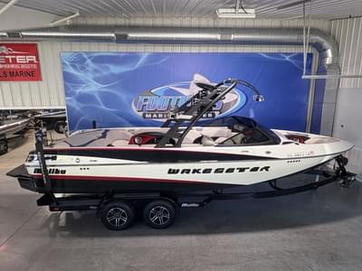 BOATZON | Malibu Boats 247 LSV 2015