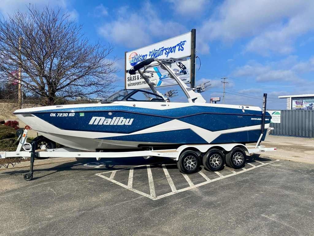 2022 Malibu Boats 25 LSV - Sold Boat