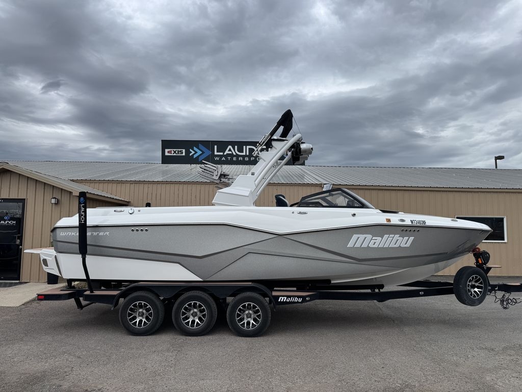 2022 Malibu Boats 25 LSV - Sold Boat