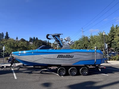 BOATZON | Malibu Boats 25 LSV 2025