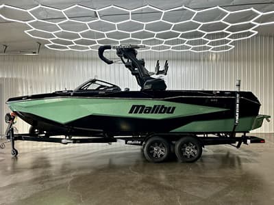 BOATZON | Malibu Boats 25 LSV 2025