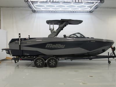BOATZON | Malibu Boats 25 LSV 2026