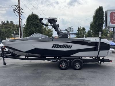 BOATZON | Malibu Boats 25 LSV 2026