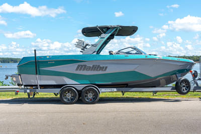 BOATZON | Malibu Boats 25 LSV 2026