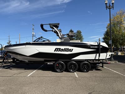 BOATZON | Malibu Boats 25 LSV 2027