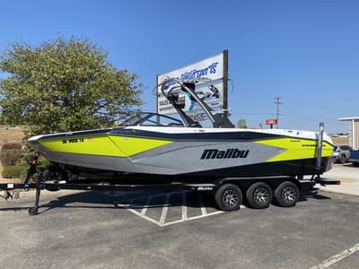 BOATZON | Malibu Boats 26 LSV 2023