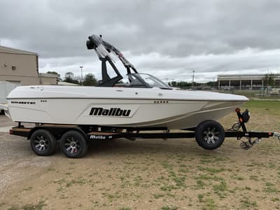 BOATZON | Malibu Boats 26 LSV 2026
