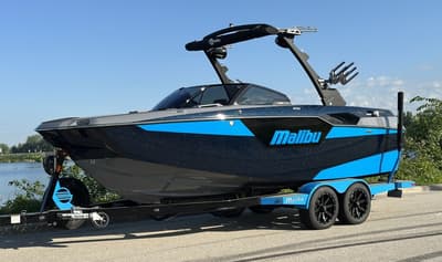 BOATZON | Malibu Boats M220 2021 BOATZON | Malibu Boats M220 2021