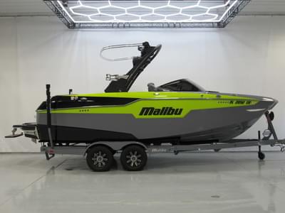 BOATZON | Malibu Boats M220 2024 BOATZON | Malibu Boats M220 2024